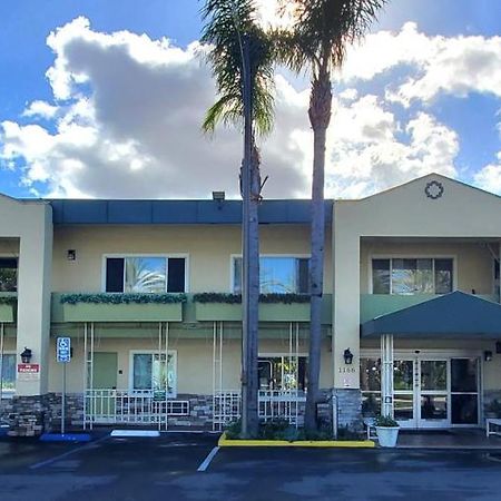 Quality Inn & Suites Anaheim At The Park Eksteriør bilde